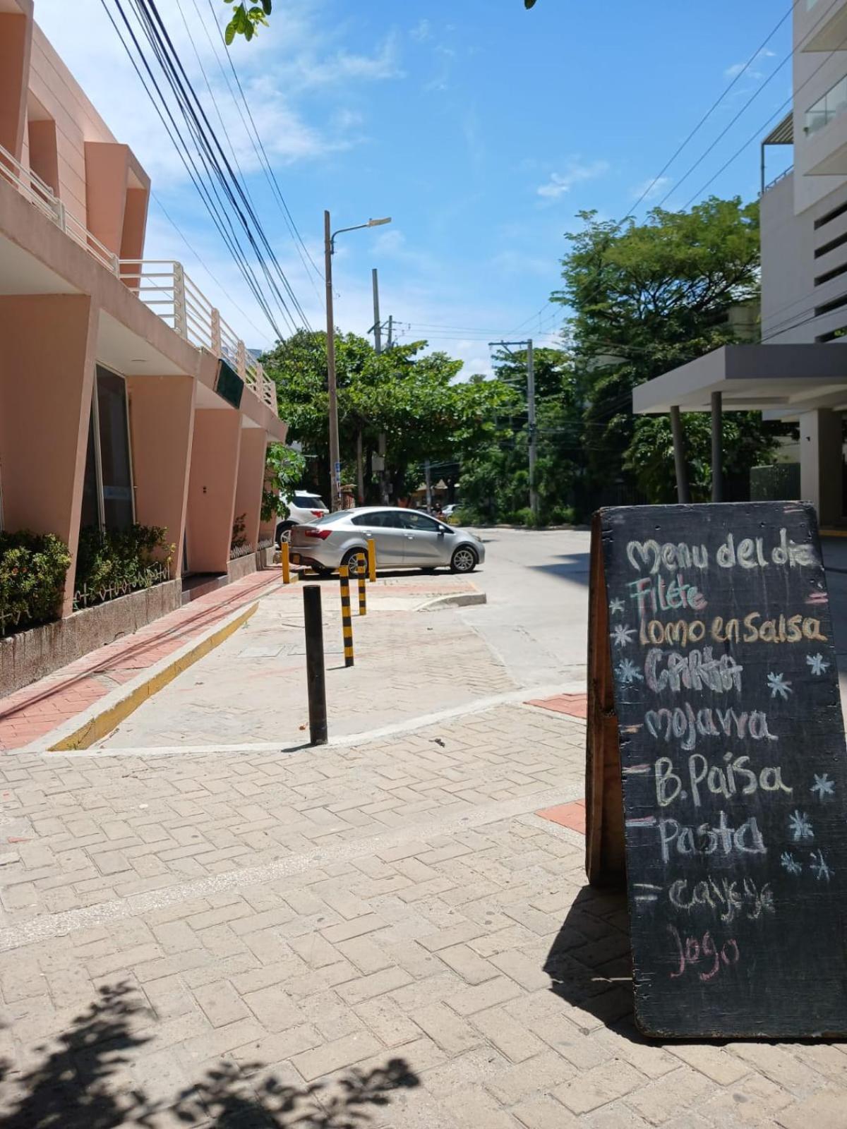 Hotel Bahia Plaza Santa Marta  Buitenkant foto